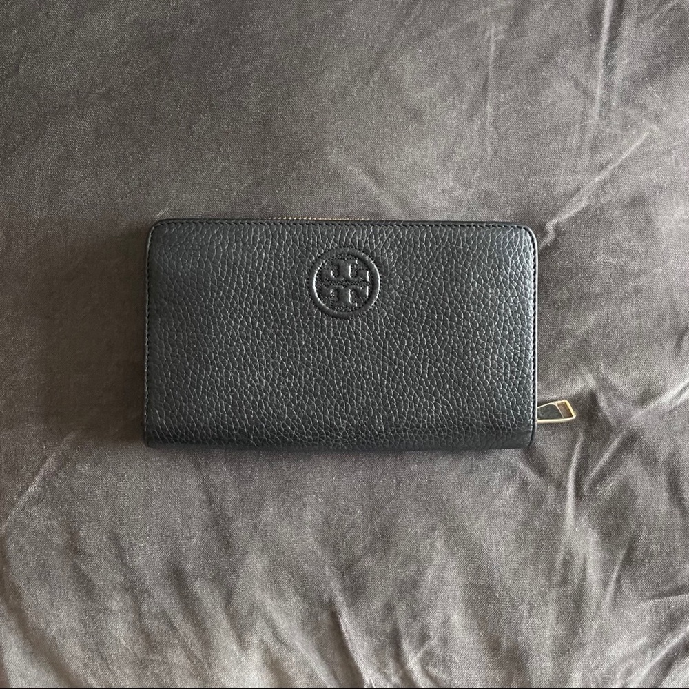Tory Burch black wallet